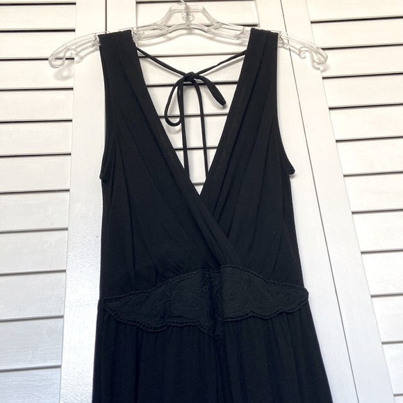 Francesca’s Collection Little Black Dress (size xsmall) - Picture 2 of 5